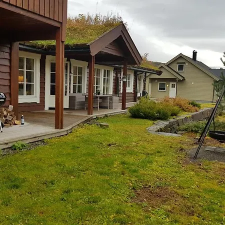 Feriehus Voss Cabin Skulestadmo