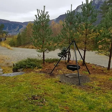 Voss Cabin Feriehus Skulestadmo